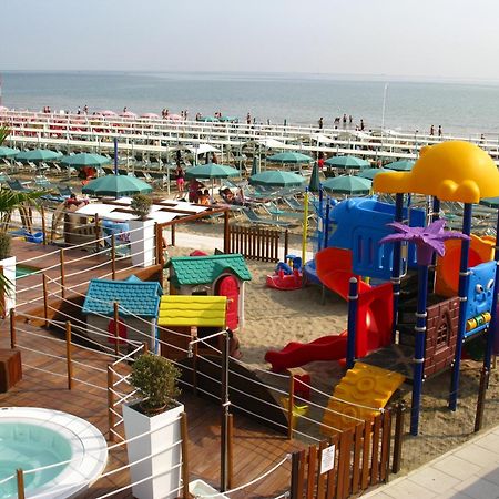 Hotel Taunus - Vista Mare Riccione Eksteriør bilde